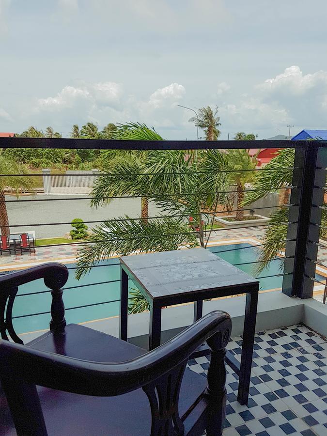 Two Moons Resort Kampot Eksteriør bilde